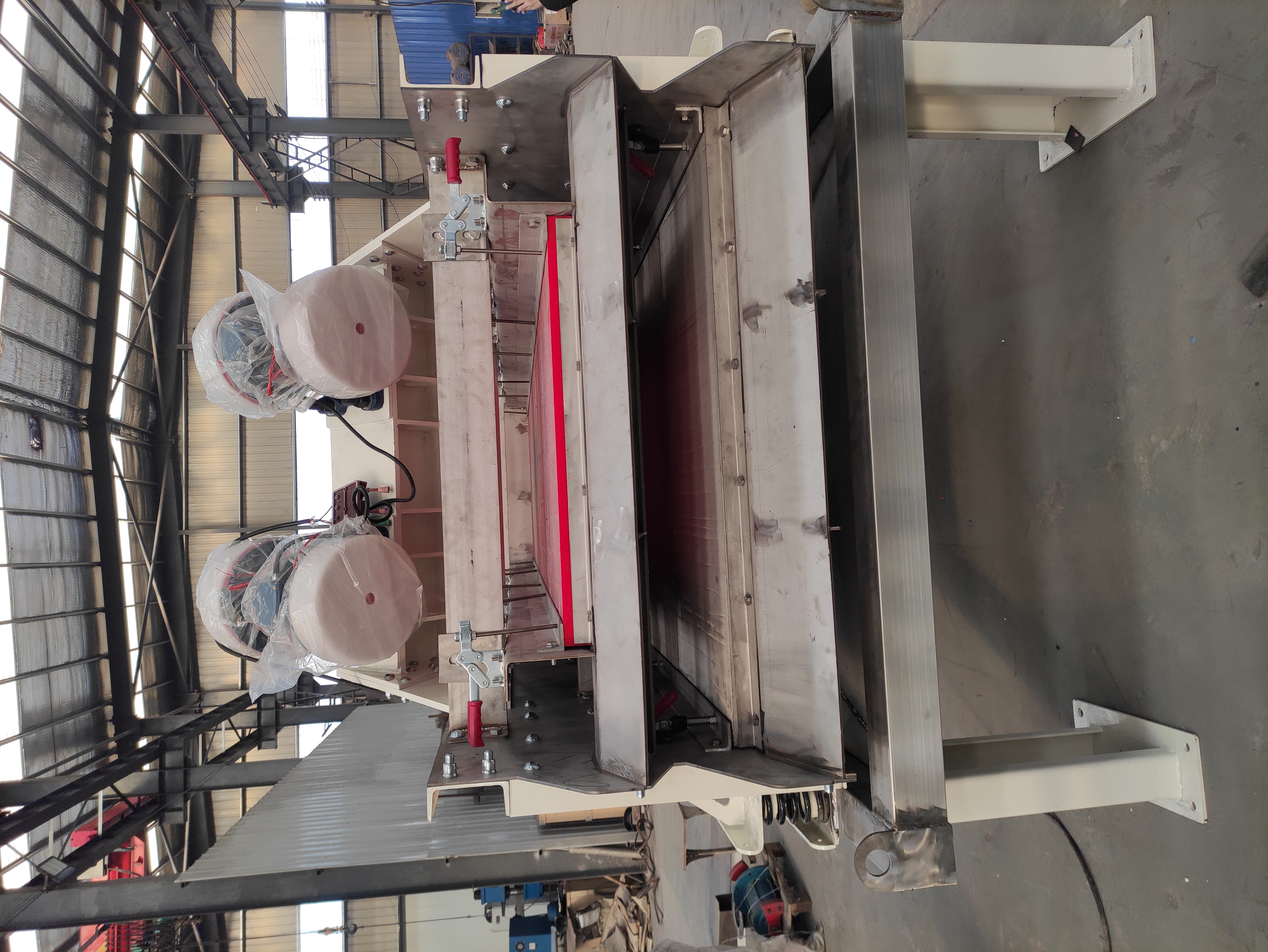 一篩搞定水分雜質，物料提純更省心.固液分離核心，脫水篩高效破局